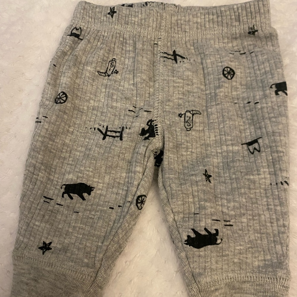 Carter’s Matching Set - Picture 4 of 5